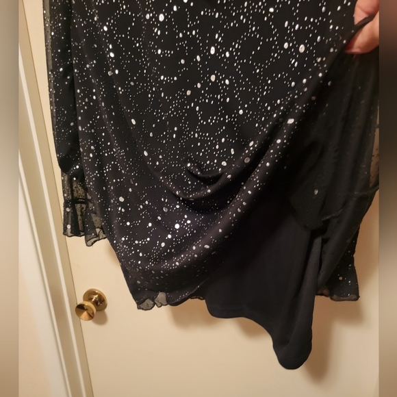 Woman's top - Picture 4 of 6